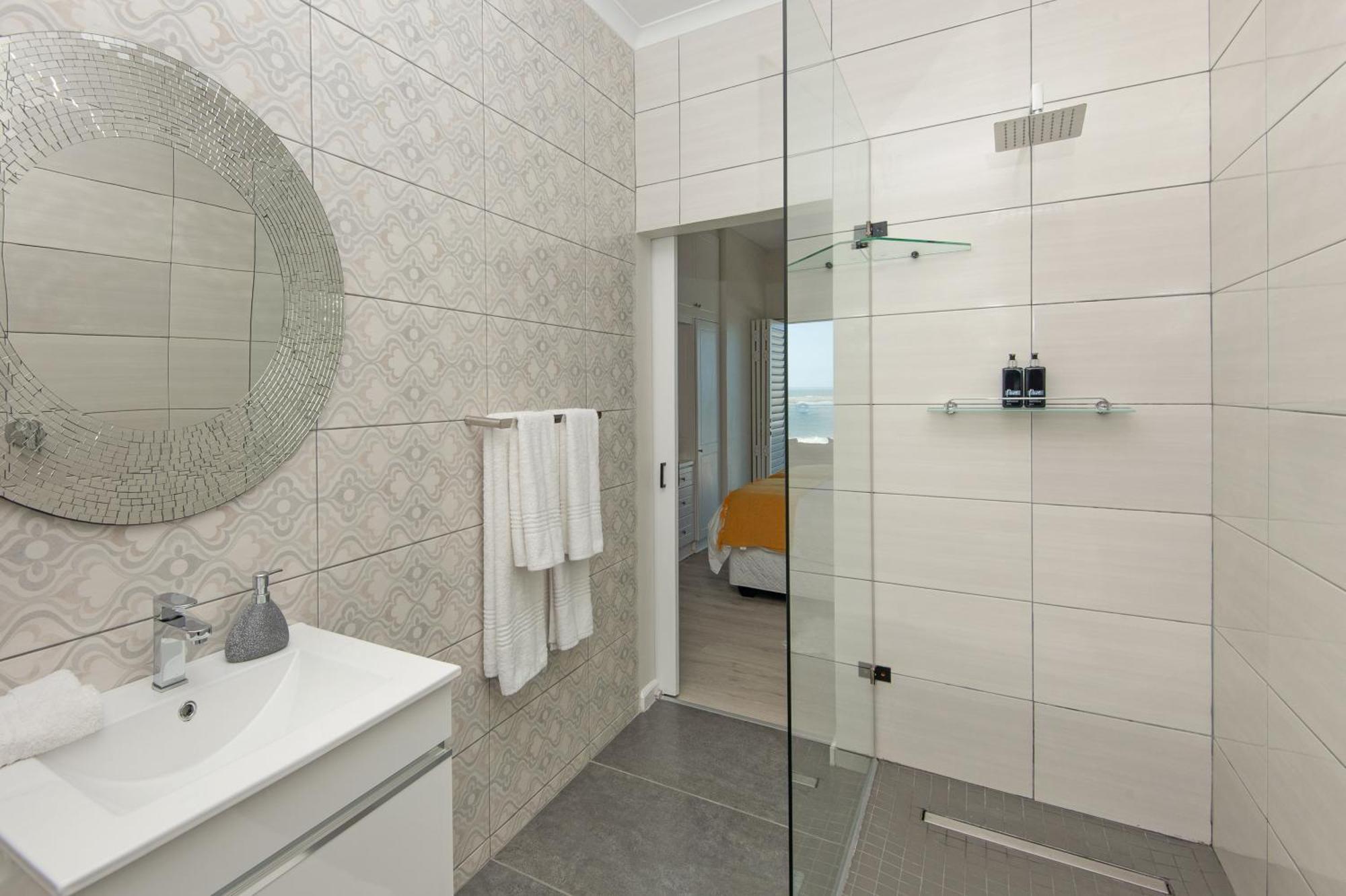 Absolute Ocean Boutique Guesthouse Hermanus Bagian luar foto