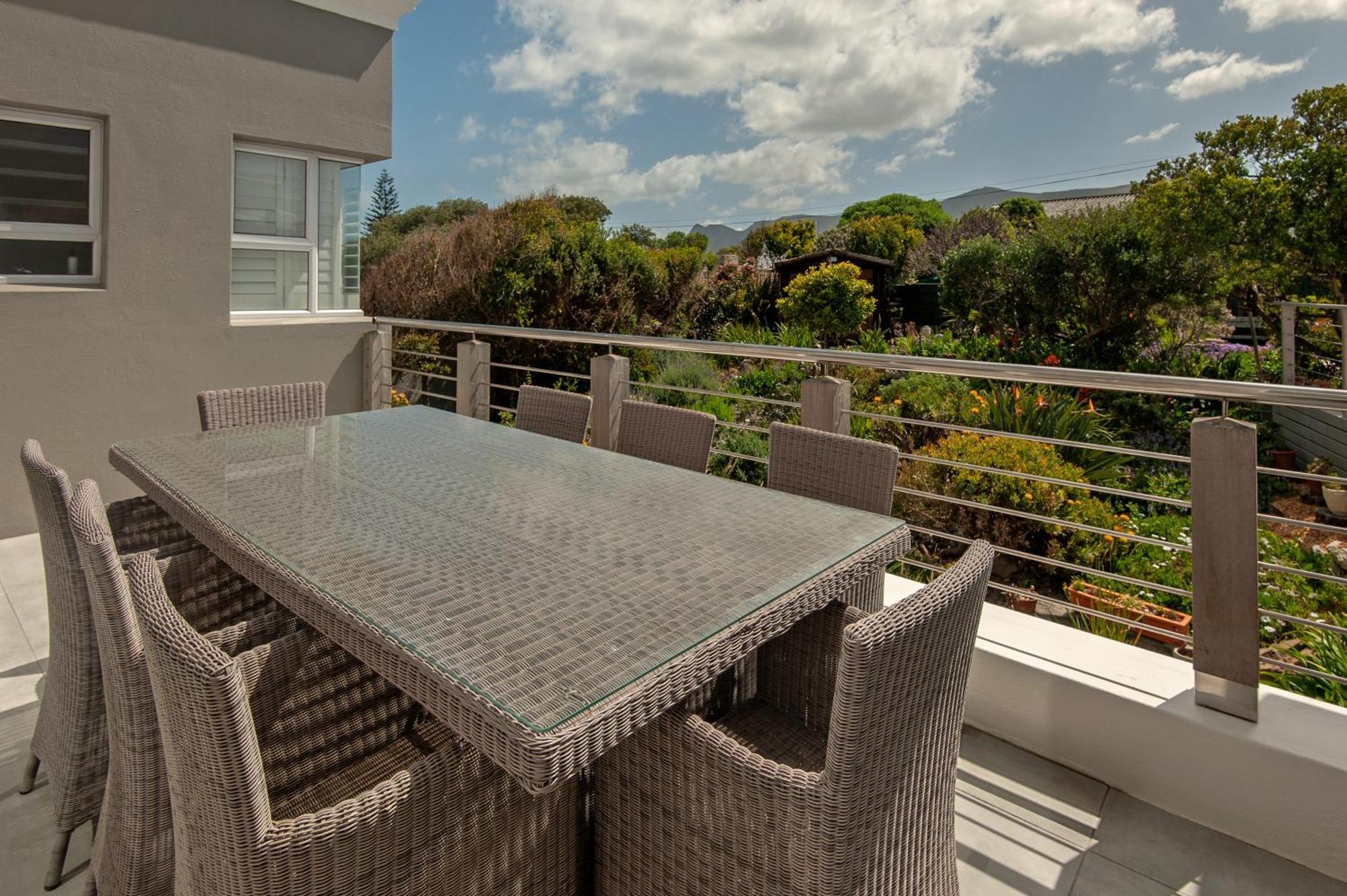 Absolute Ocean Boutique Guesthouse Hermanus Bagian luar foto