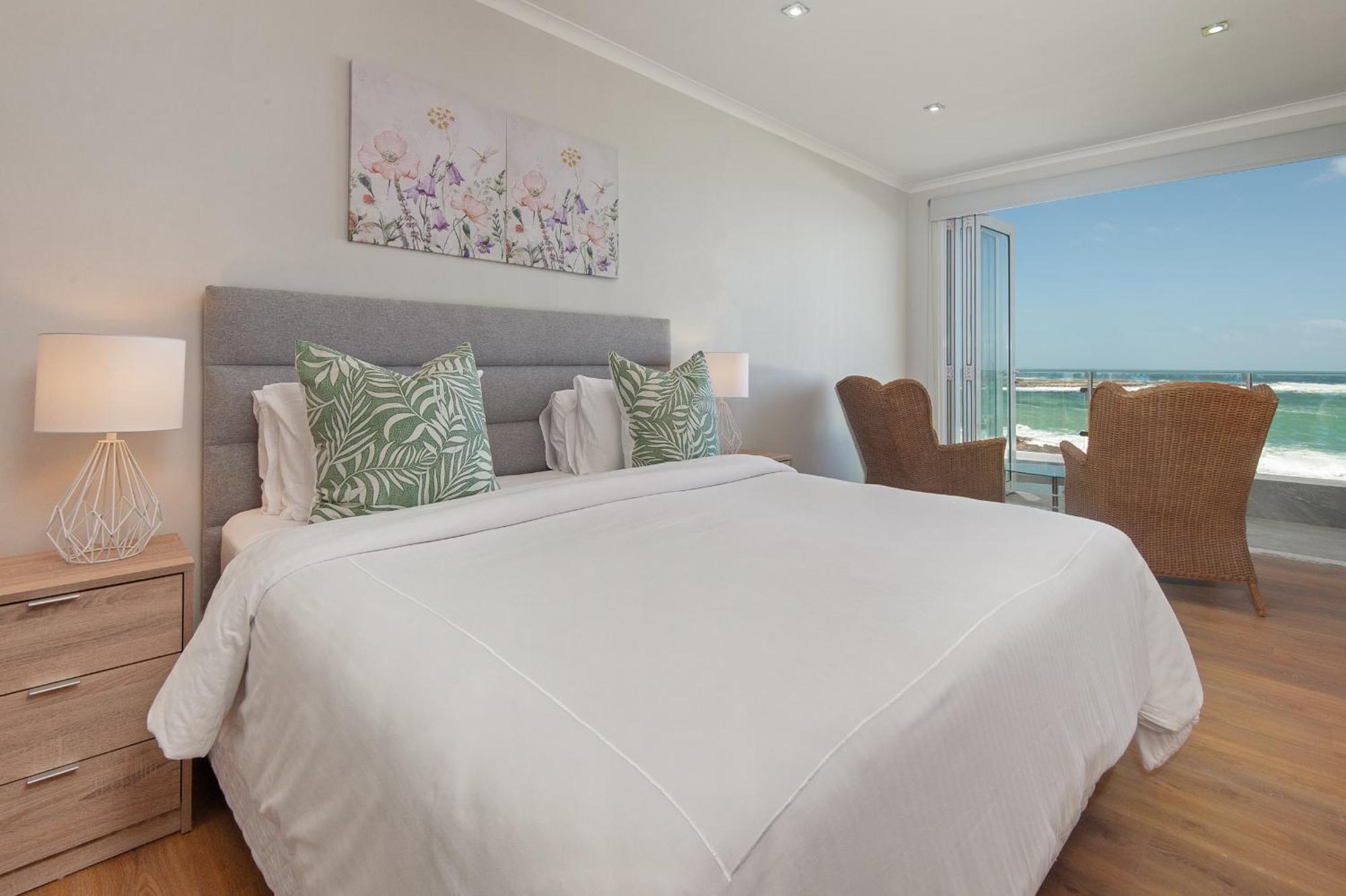 Absolute Ocean Boutique Guesthouse Hermanus Bagian luar foto