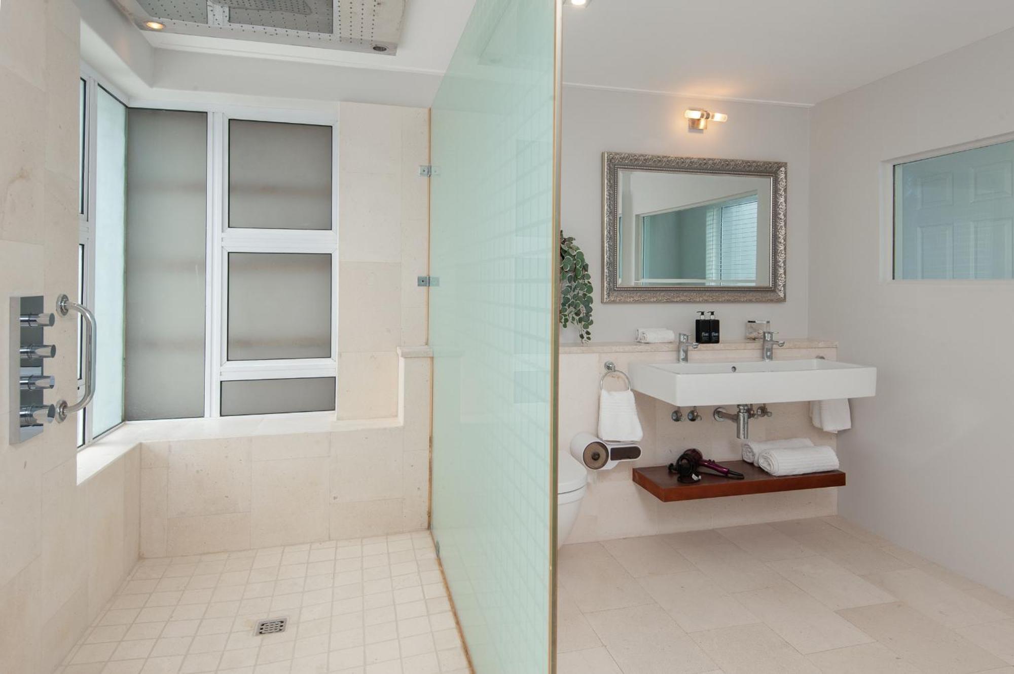 Absolute Ocean Boutique Guesthouse Hermanus Bagian luar foto