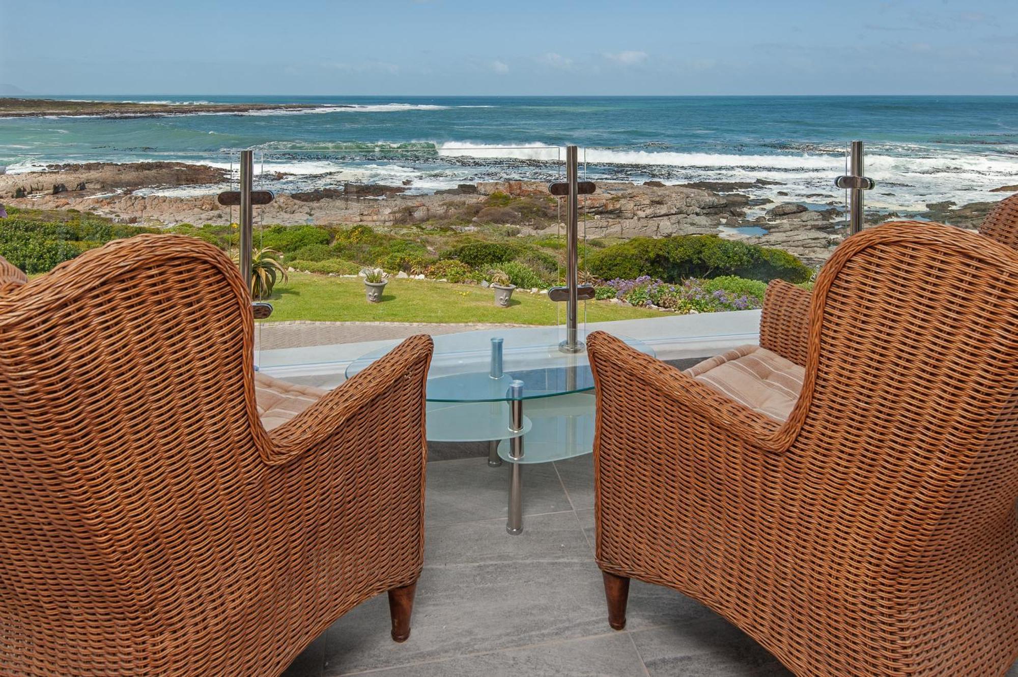 Absolute Ocean Boutique Guesthouse Hermanus Bagian luar foto