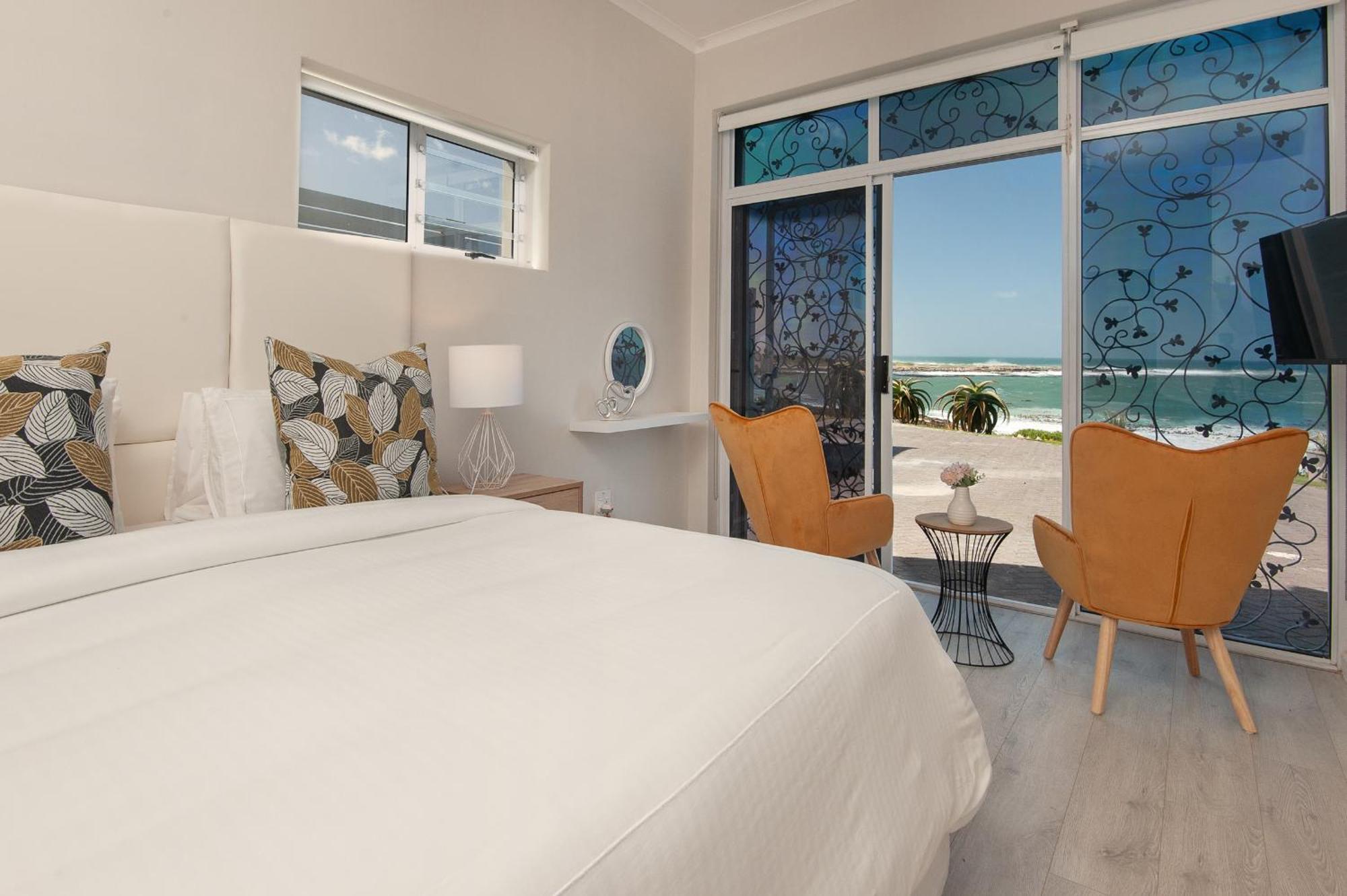 Absolute Ocean Boutique Guesthouse Hermanus Bagian luar foto