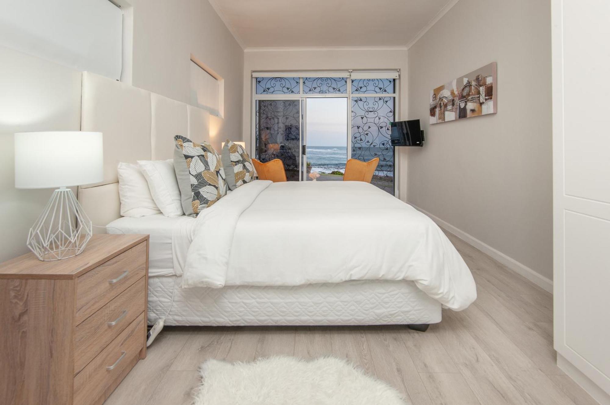 Absolute Ocean Boutique Guesthouse Hermanus Bagian luar foto