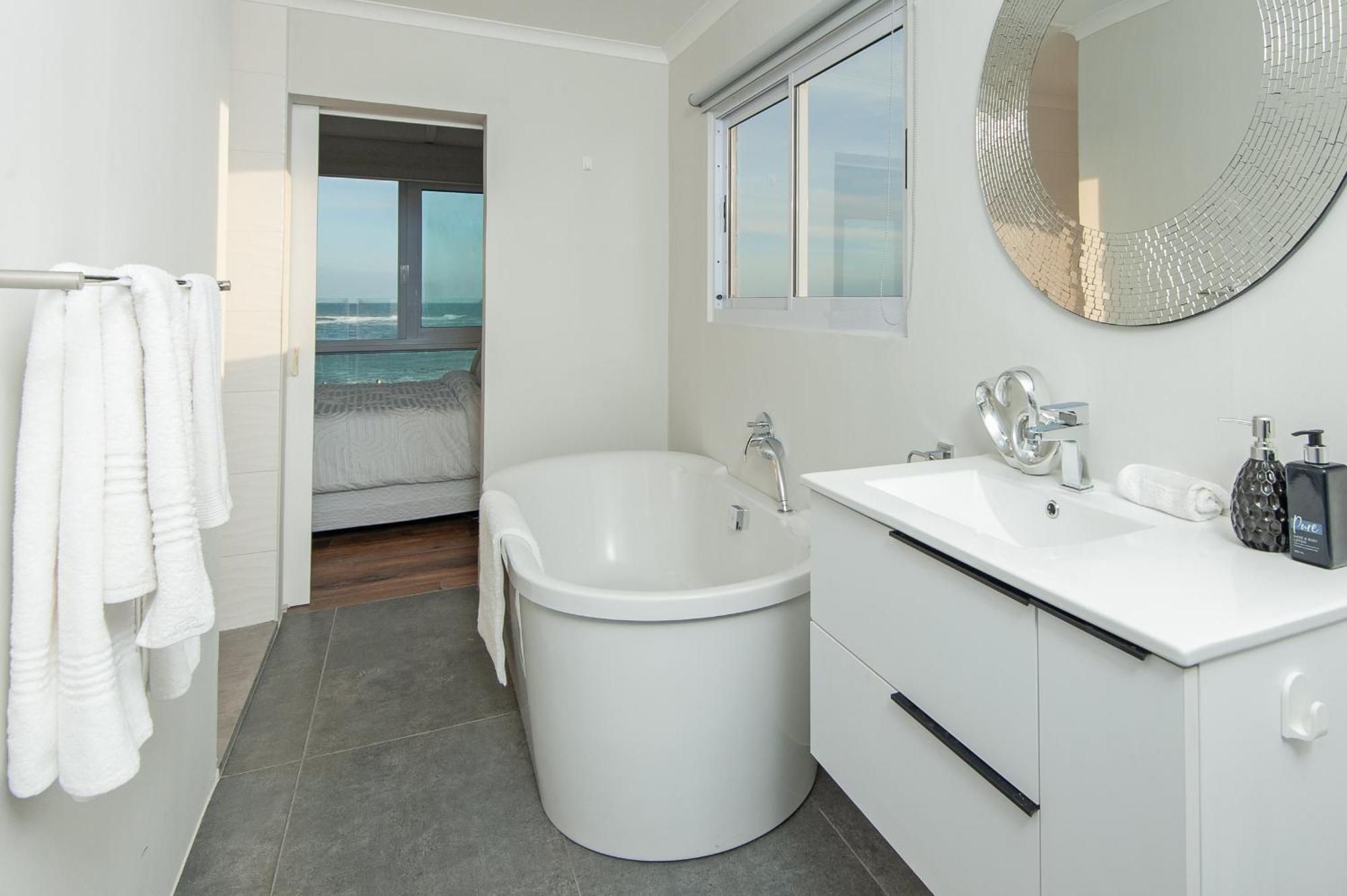 Absolute Ocean Boutique Guesthouse Hermanus Bagian luar foto