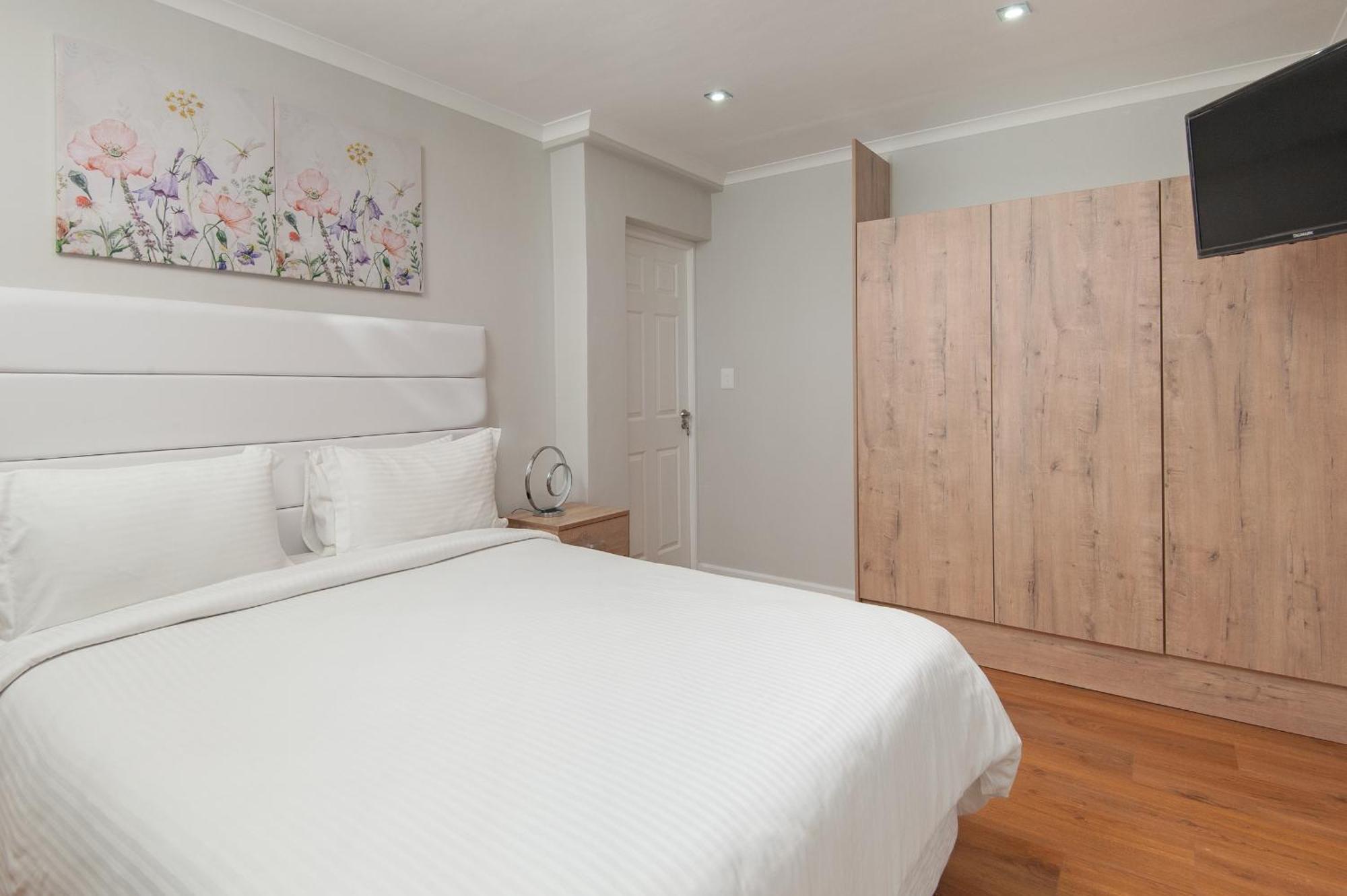Absolute Ocean Boutique Guesthouse Hermanus Bagian luar foto